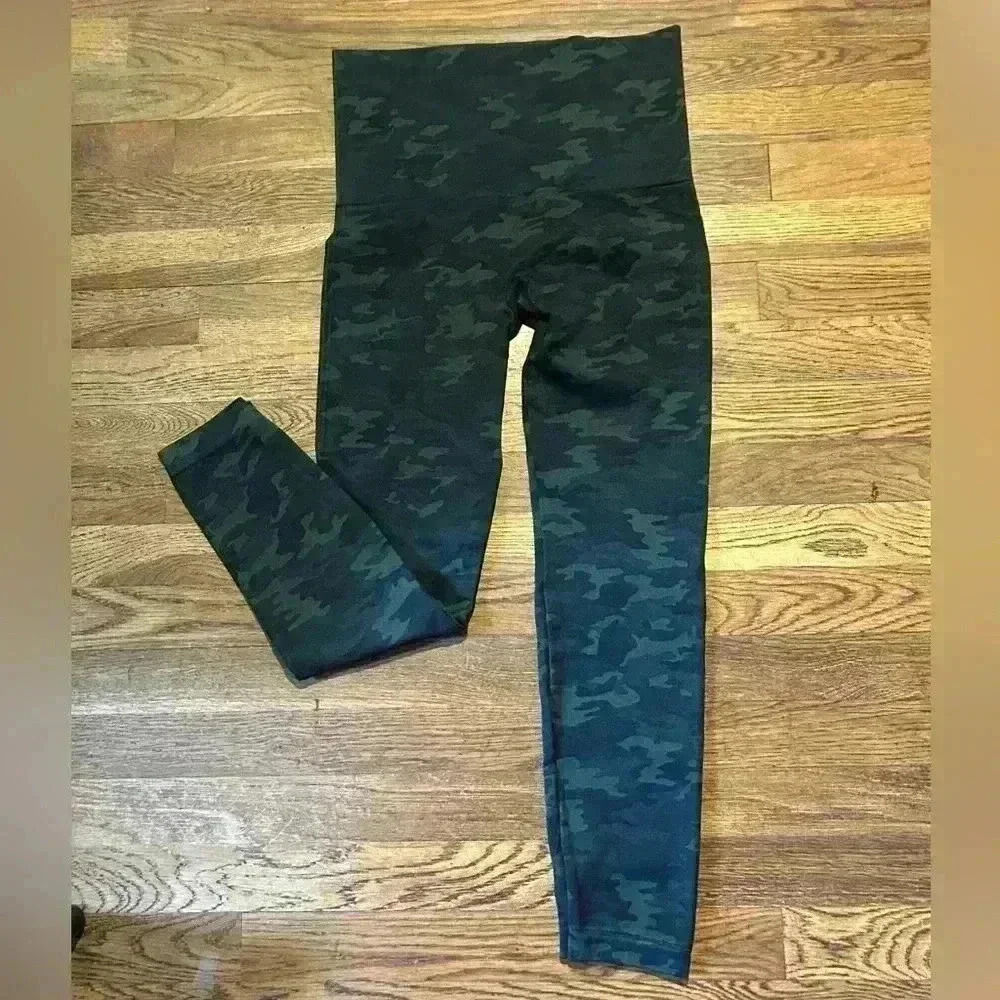 SPANX Look At Me Now Green Camo Leggings‎ Sz XL Womens Casual Tights